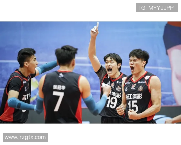 北京篮球队在城市联赛中以63分稳居积分榜首位，展现强劲实力