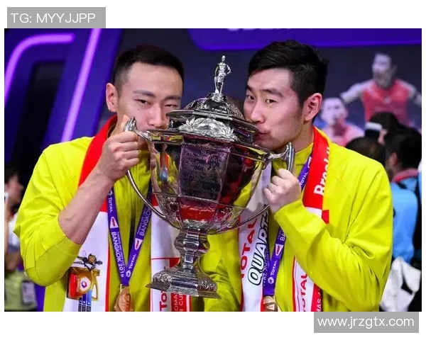 成都羽毛球队在大师赛中的拼搏历程与荣耀时刻回顾