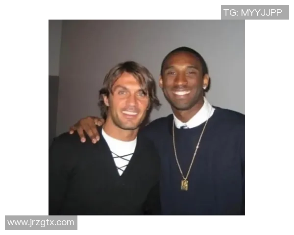 科比与足球巨星亲密互动共话运动精神与职业生涯的精彩瞬间 科比与足球巨星亲密互动共话运动精神与职业生涯的精彩瞬间