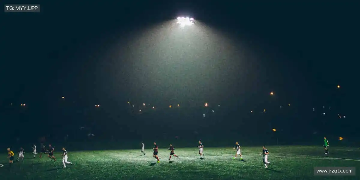 📱【指尖掌控】一键切换赛场，精彩永不缺席！